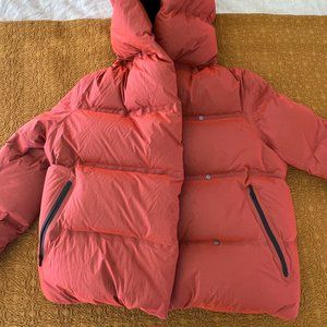 lululemon Cropped Puffer (Size 2)